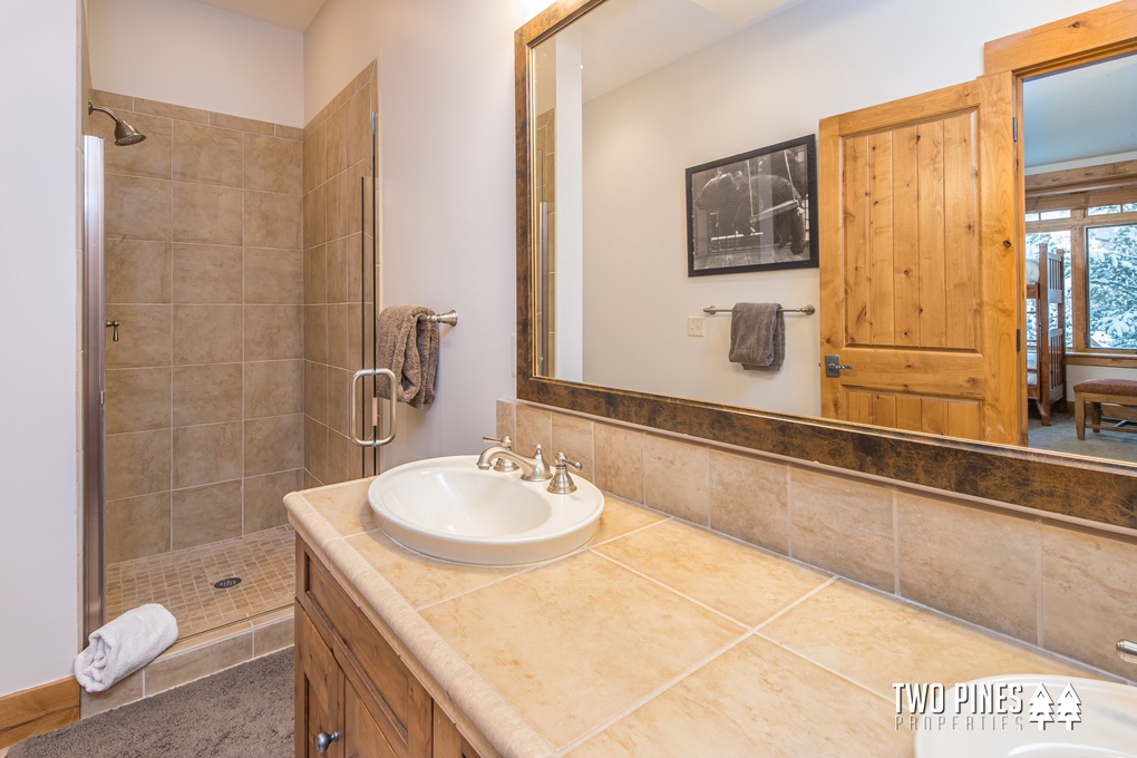En-Suite Walk-in Shower