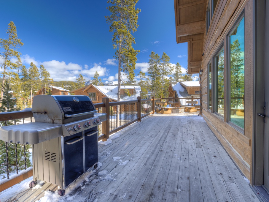 Private Deck with Grill