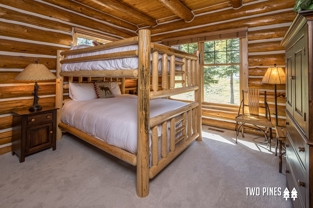 Guest Bunkroom with Queen-over-Queen Bunkbed