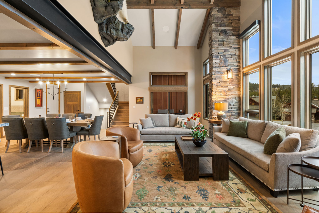 Open Concept Main Floor