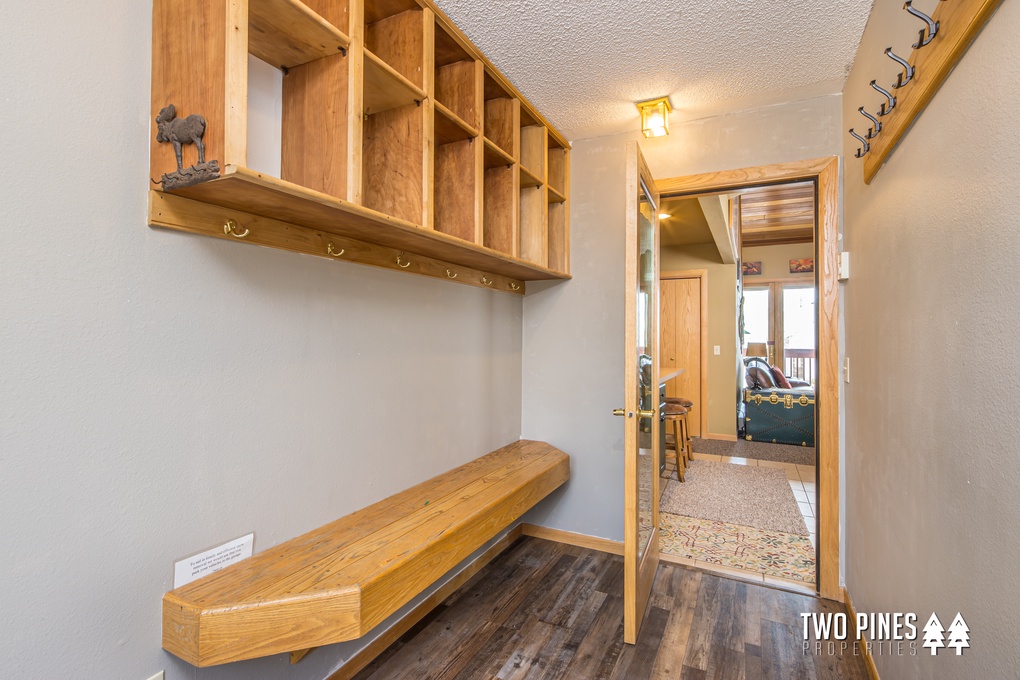 Entryway with Mudroom