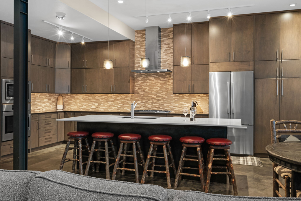 Open-Concept Modern Kitchen