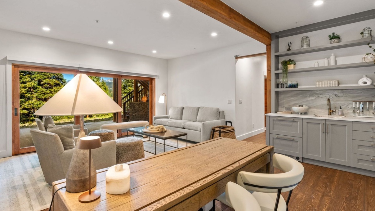 Work Space and Mini Bar