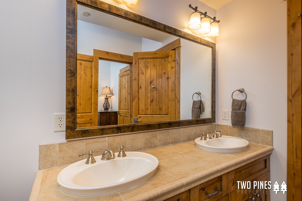 En-Suite Double Vanity