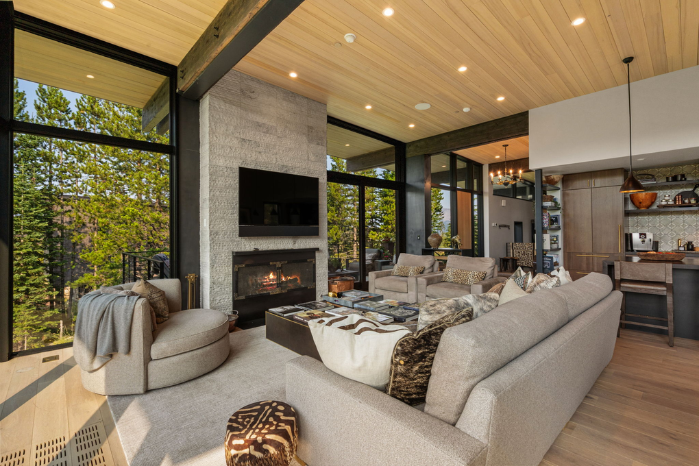 Spacious Living Room