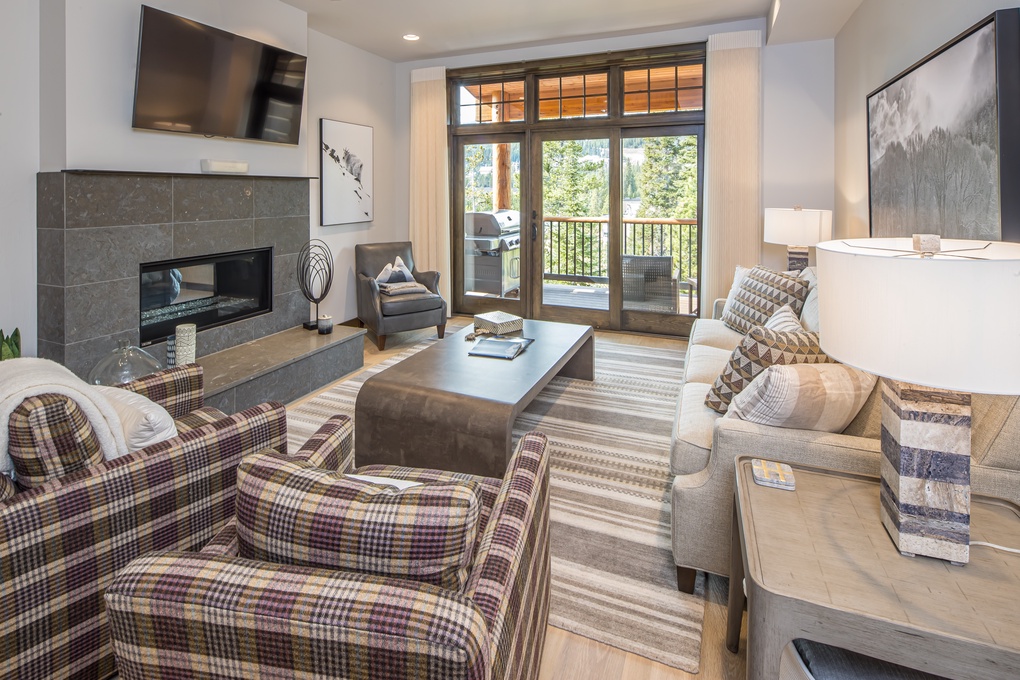 Living Area with Gas Fireplace