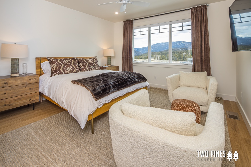 Upper Level Guest Room with King Bed, Smart TV and En Suite Bath