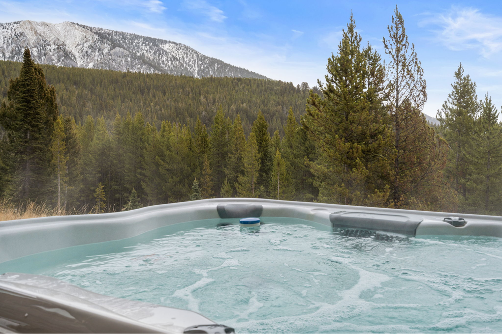 Private, Covered Hot Tub