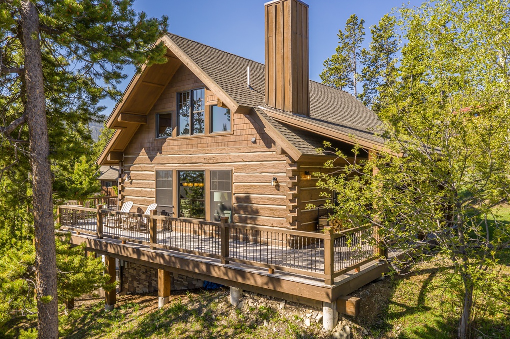 Private Deck