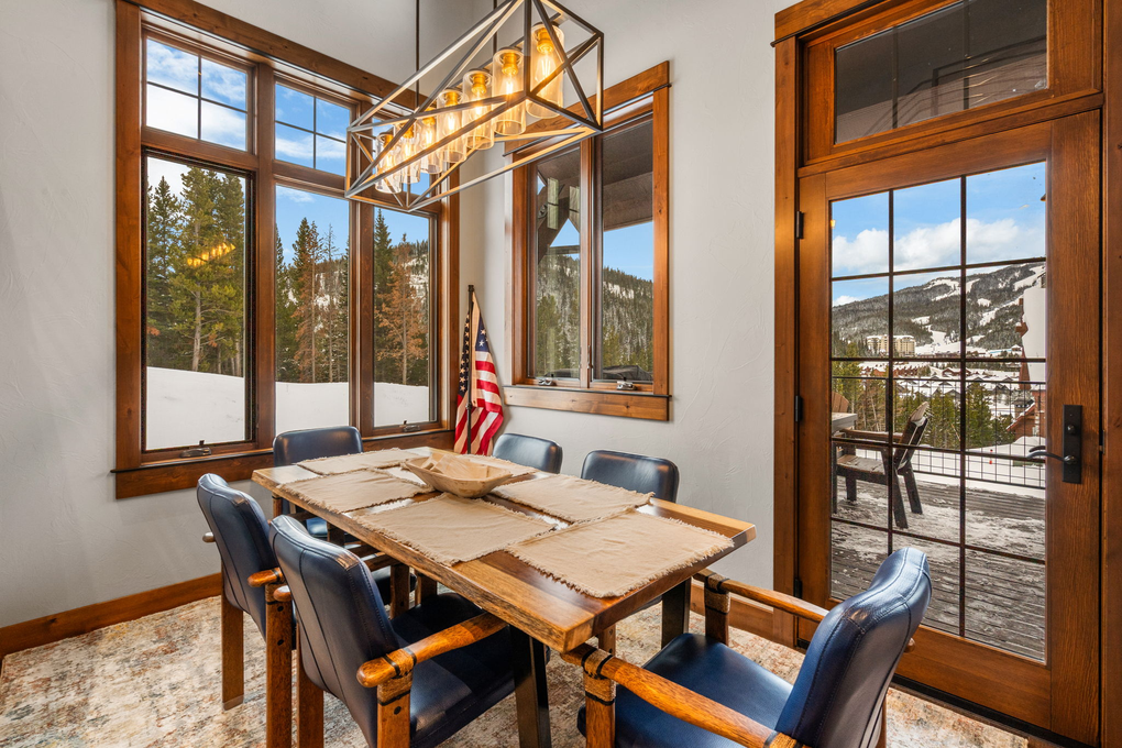 Dining Area, Seating for 6  (second floor)
