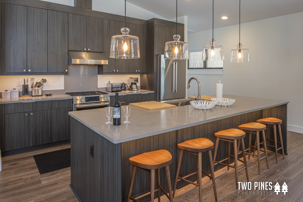 Beautiful Kitchen with Everything You Need!