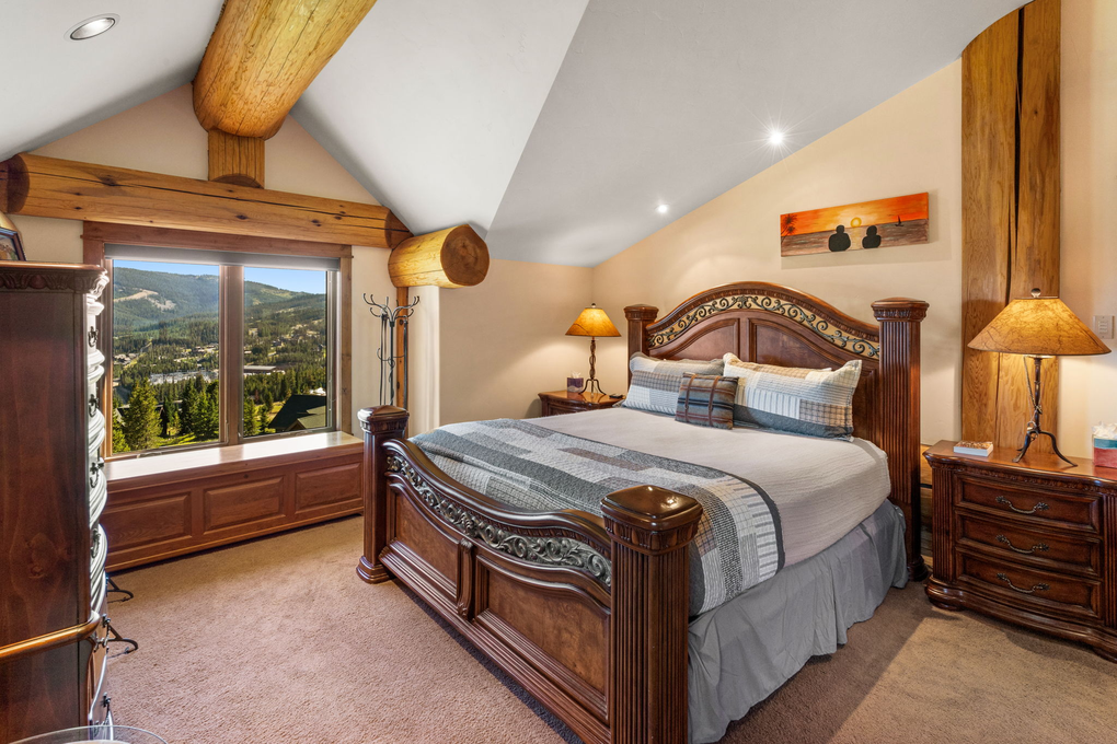 Upstairs Primary Bedroom w. En-Suite