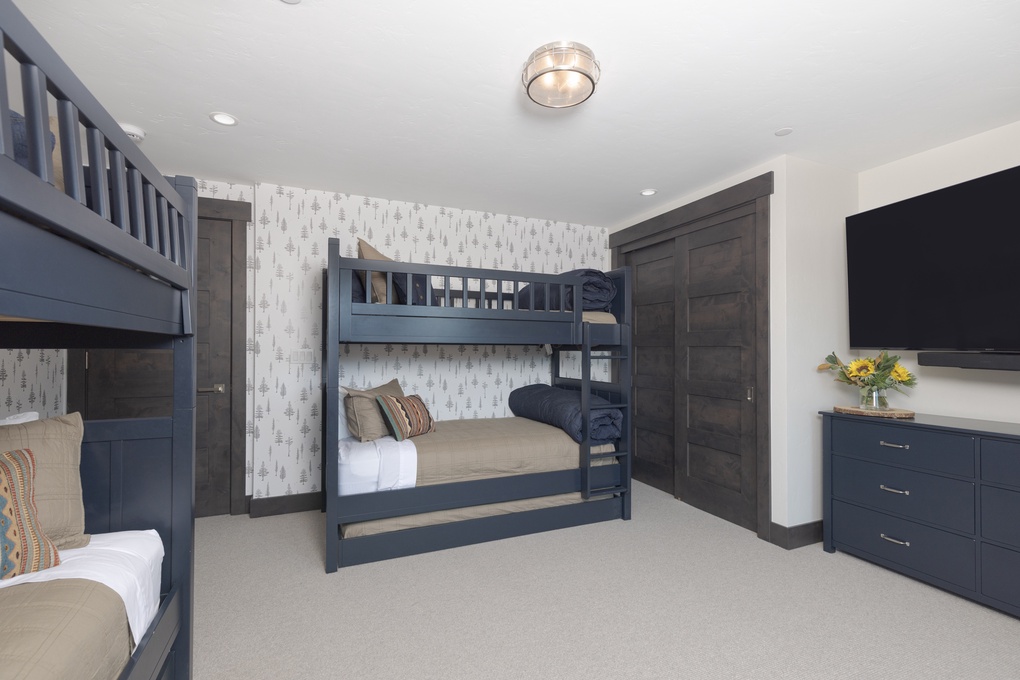 Bunk Room Sleeps 6
