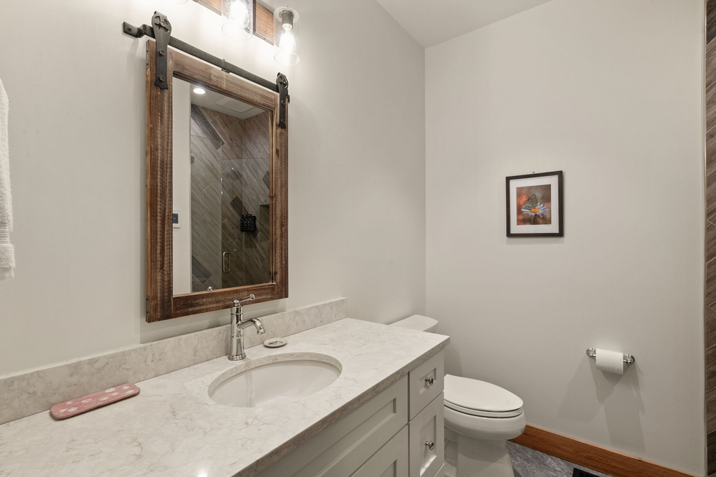 Guest Bedroom 2 - En-Suite Full Bath with Walk-In Shower (main floor)