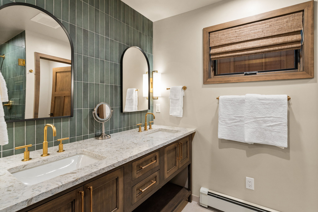 Primary En-Suite with Dual Vanity and Walk-in Shower