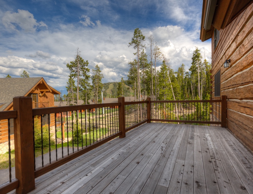 Private Deck