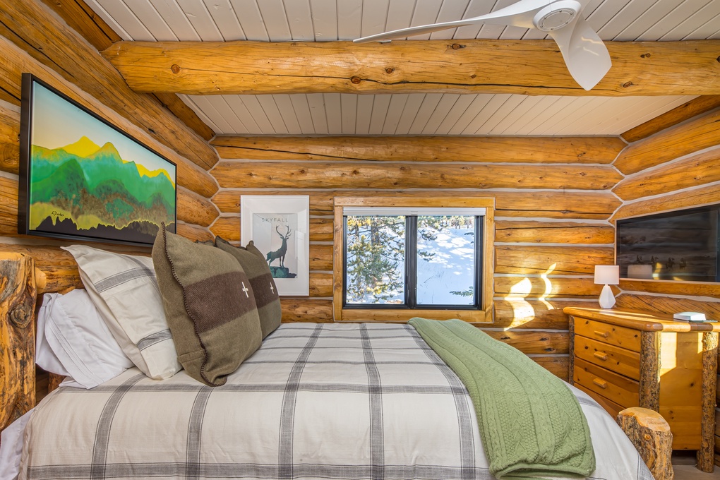 Guest Bedroom with Queen Bed & Smart TV