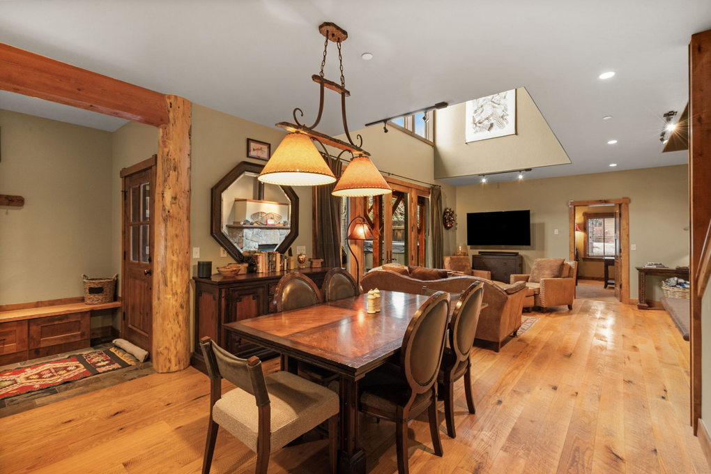 Dining Room, Seating for 6