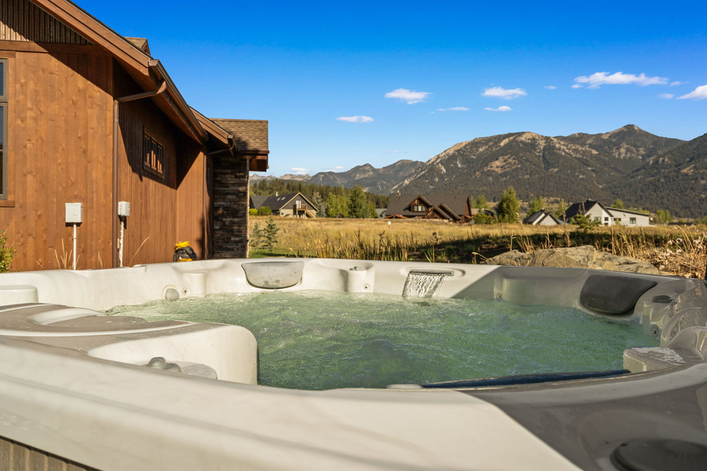 Private Hot Tub Outback