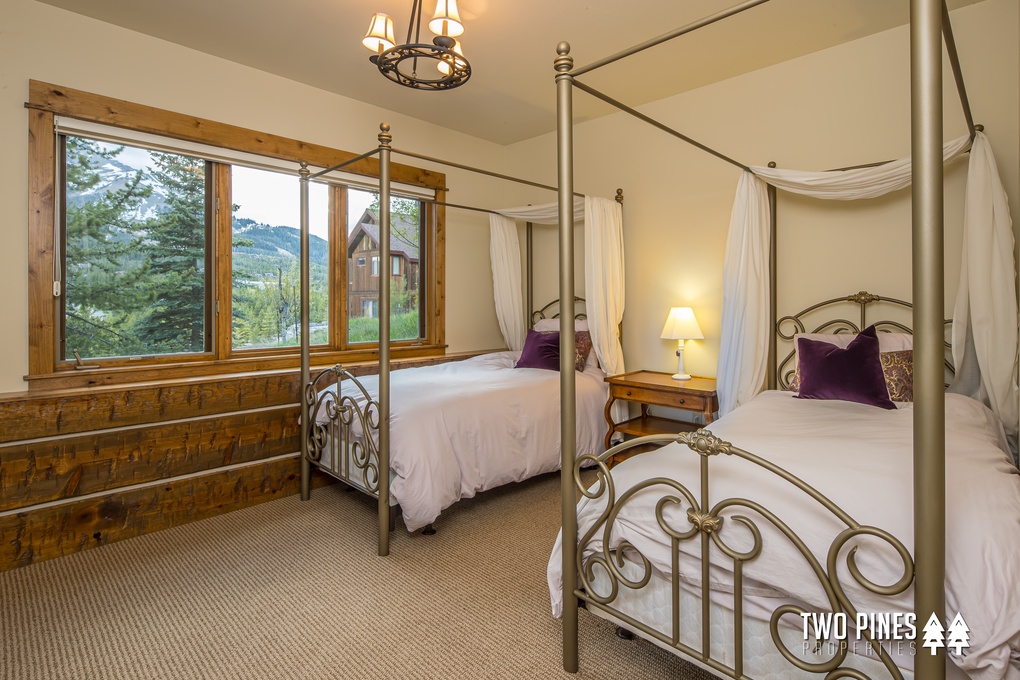 Guest Bedroom 3 with Two Twin-Sized Beds