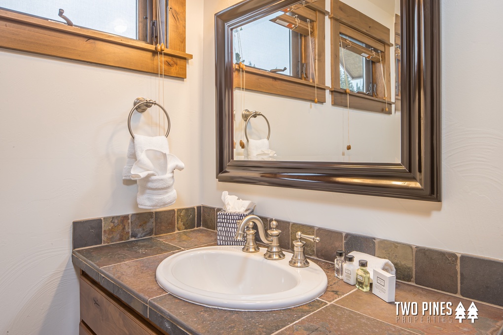Queen Guest En Suite- Single Vanity and Walk-In Shower