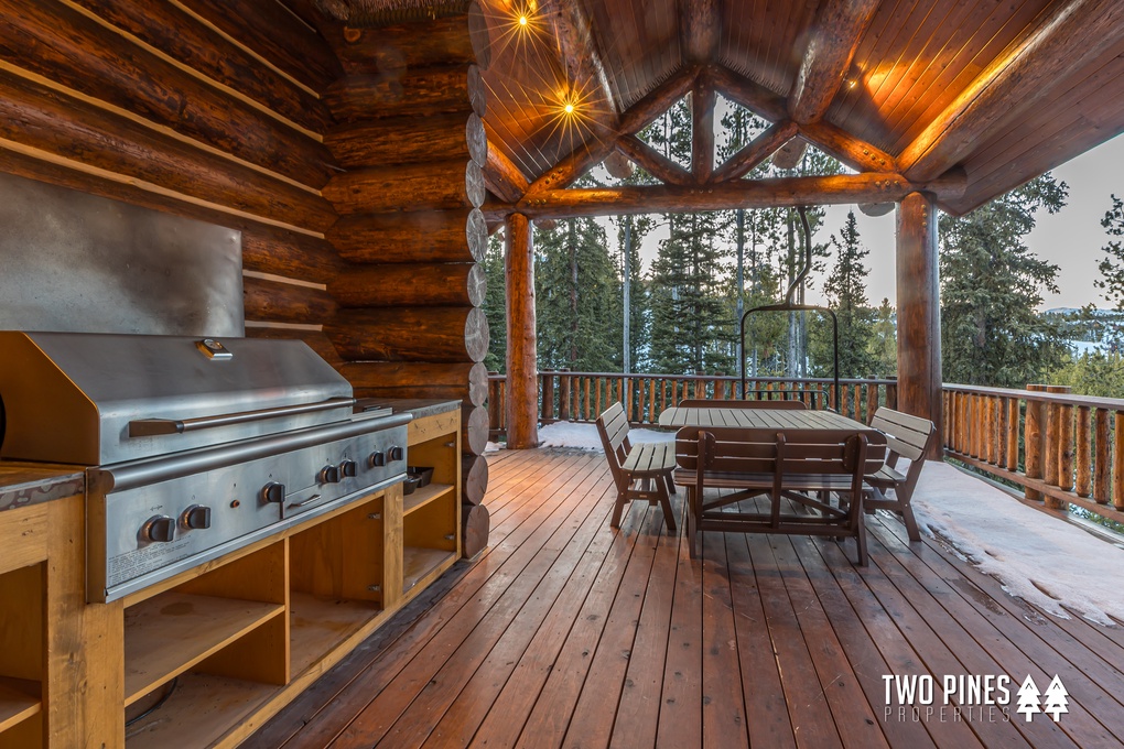 Private Deck with Grill