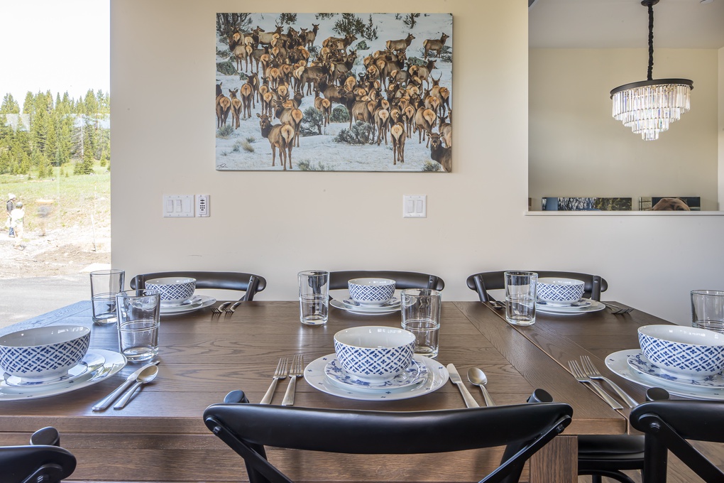 Dining Table with Seating for 6 Guests