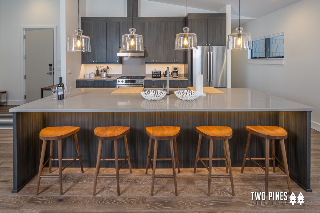 Kitchen Area with Bar Seating for 5