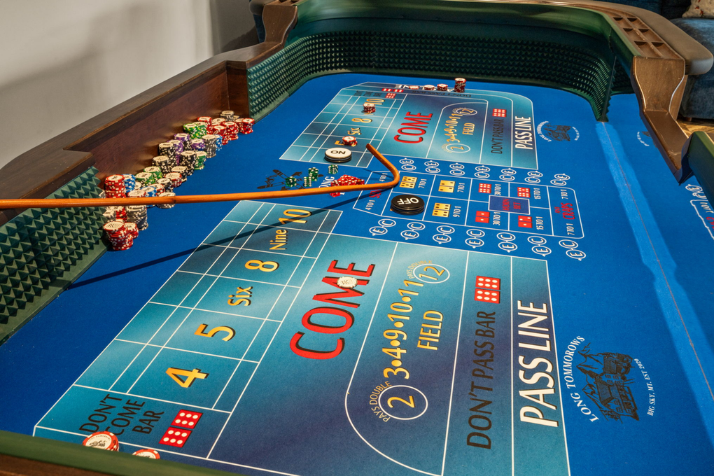 Downstairs Recreation Lounge w. Gym, Craps Table, Dart Board and Hot Tub Access