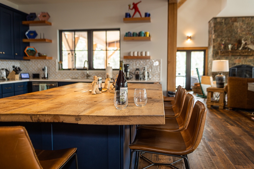 Beautiful Spacious Kitchen