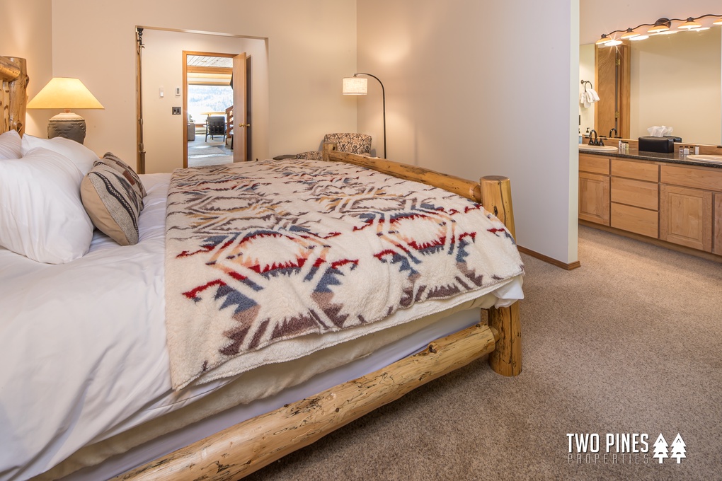 King Bedroom with En-Suite