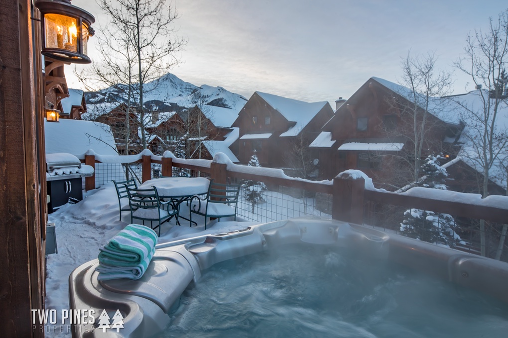 Private Hot Tub with Stunning Views of Lone Peak Mountain