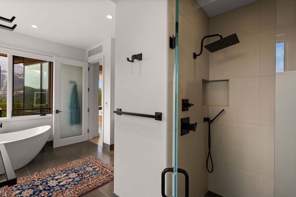 Primary Bedroom En-Suite Walk-in Shower