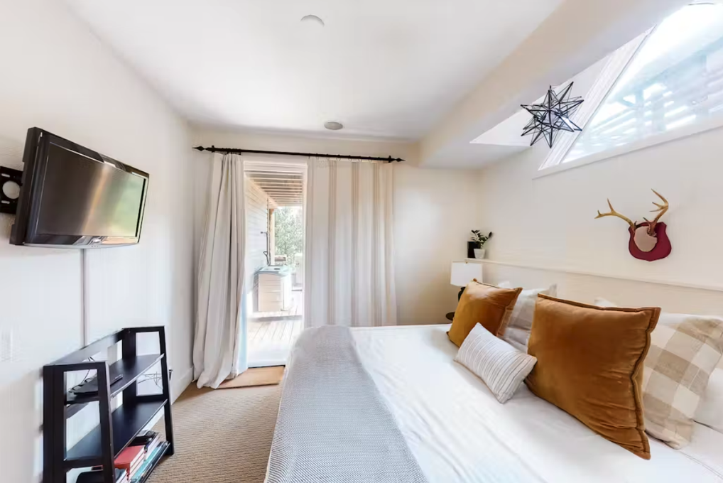 Guest Room with King