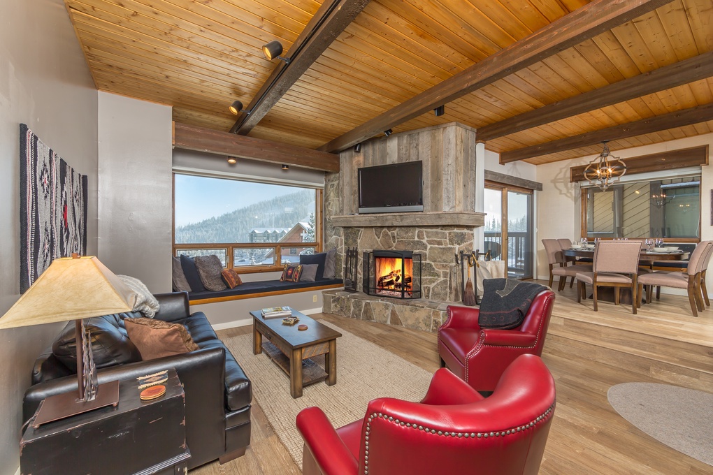 Open Concept Great Room with Fireplace