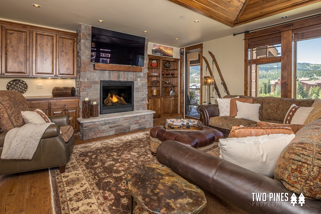 Spacious Living Room