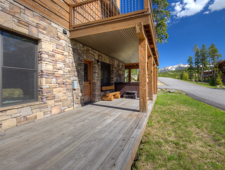 Rear Porch with Hot Tub