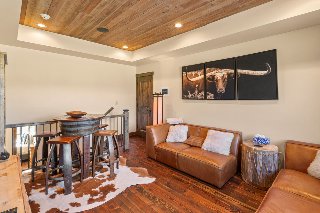 Upstairs Entertainment Area