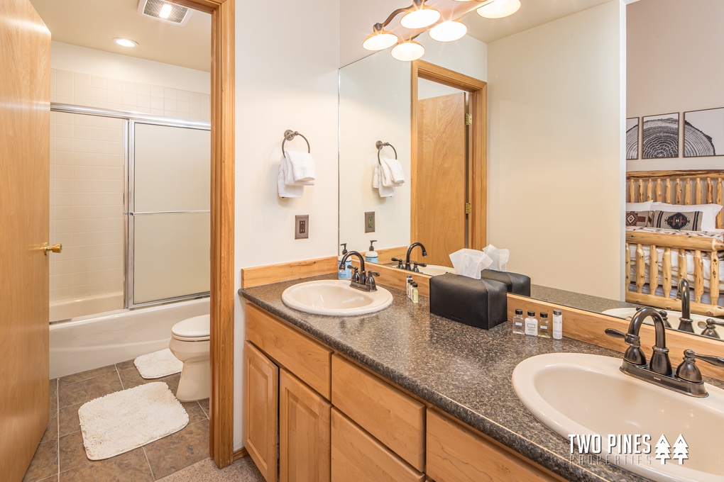 King En-Suite Bathroom