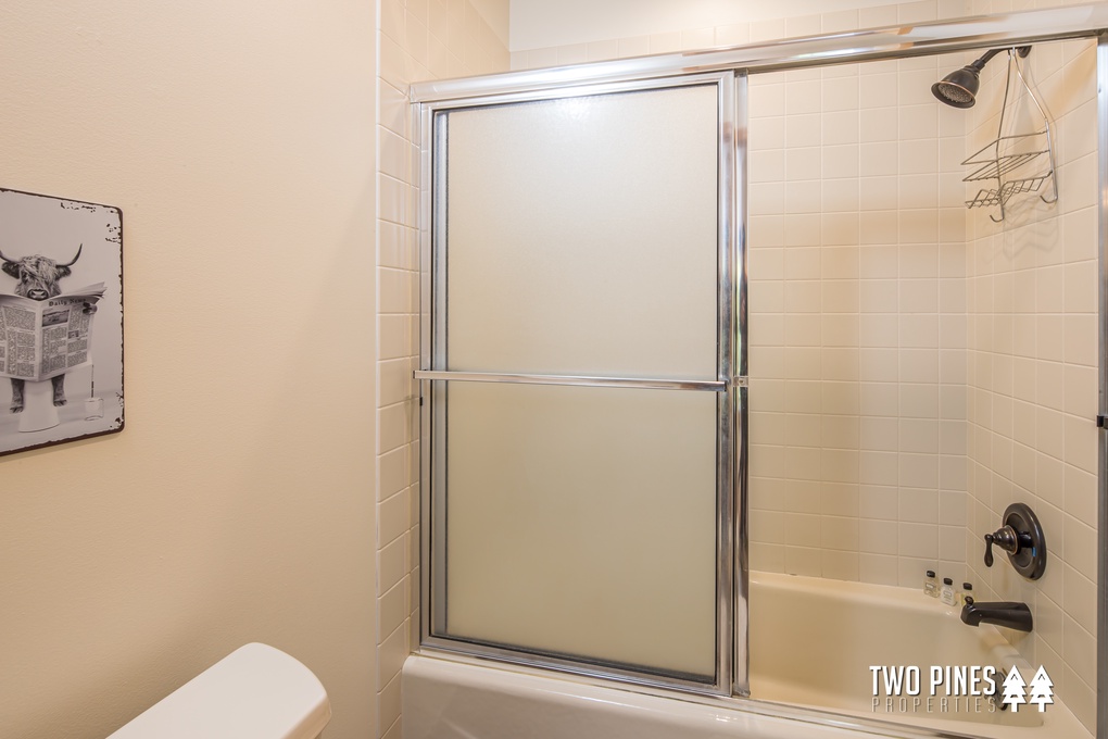 King En-Suite Bathroom