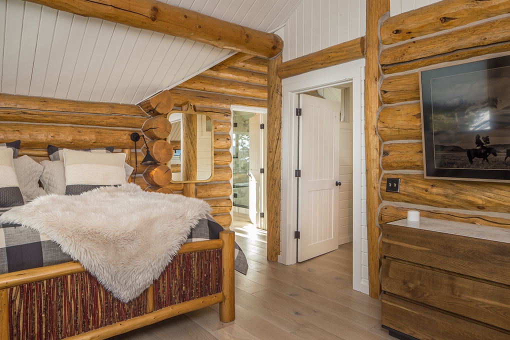 Upper Level Primary Bedroom with King Bed