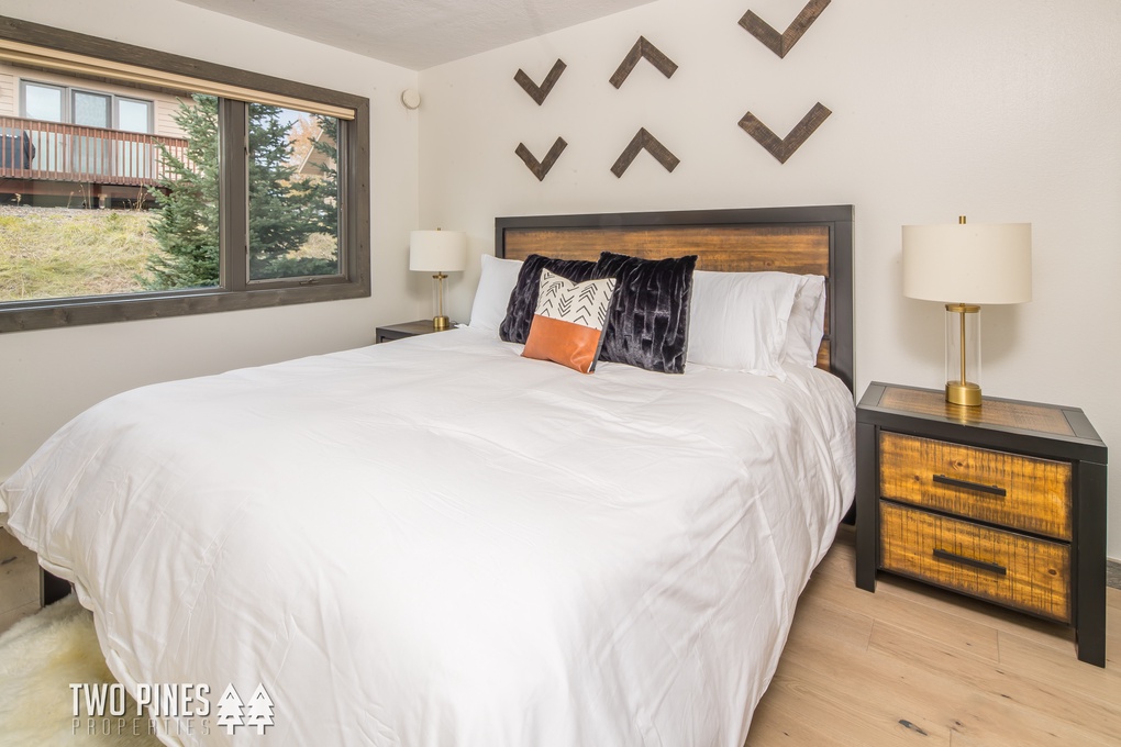 Guest Bedroom with King bed