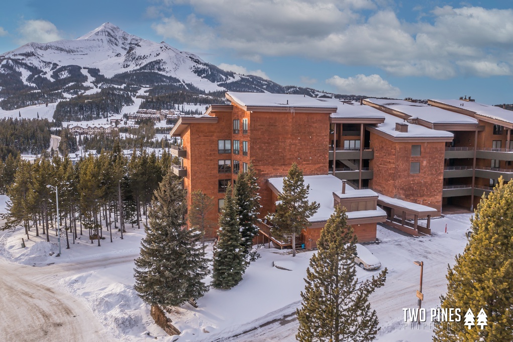 Welcome to Skycrest! Your Ski Homebase in Big Sky!