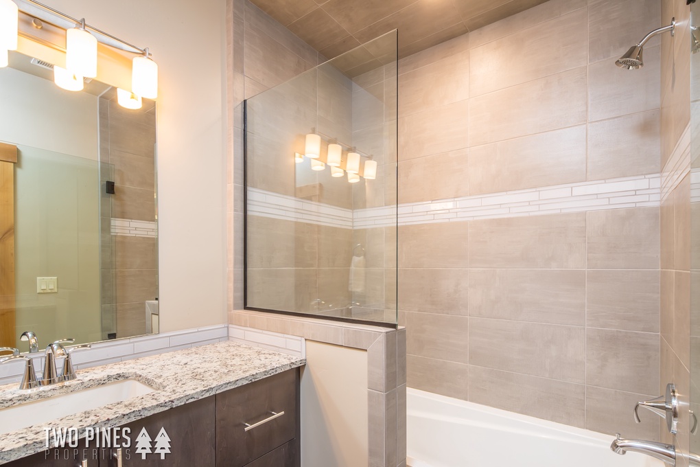 Bunk Room Ensuite Bathroom