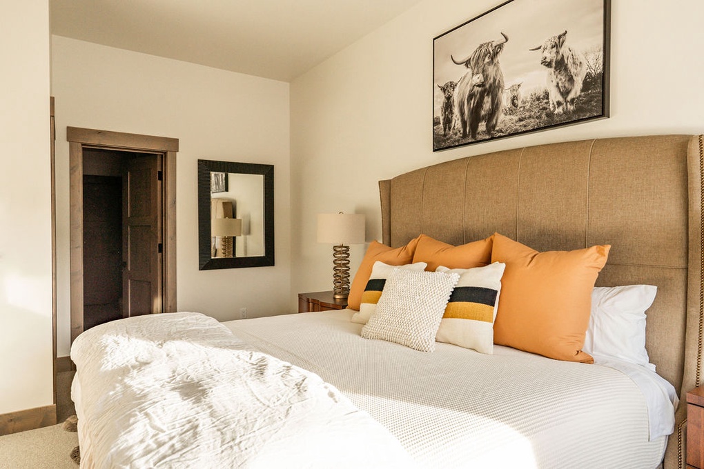 Primary King Bedroom with En Suite