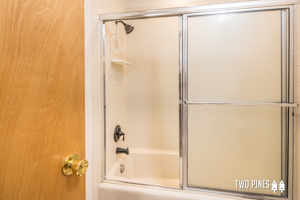 King En-Suite Bathroom