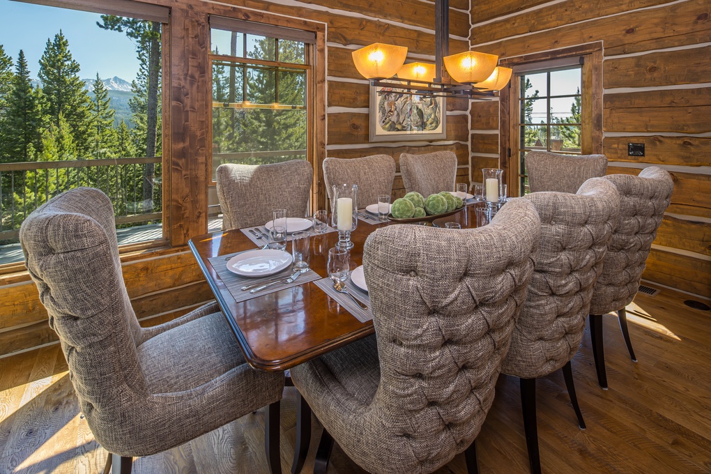 Dining Room with Seating for 8