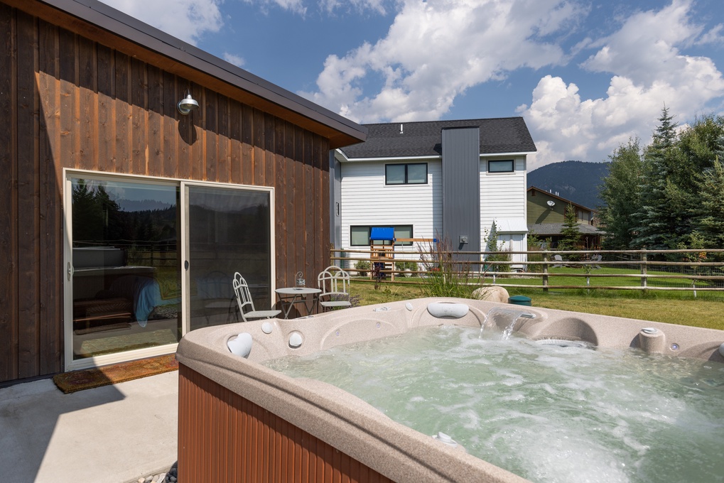 Hot tub