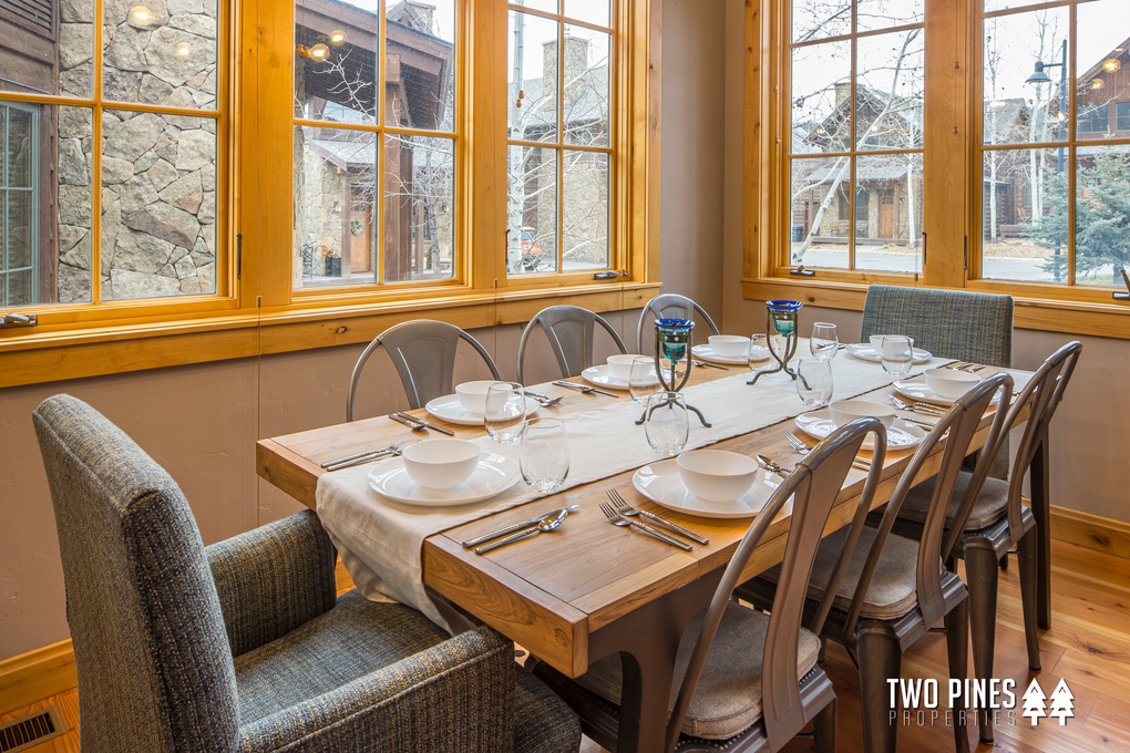 Dining Area with Seating for 8