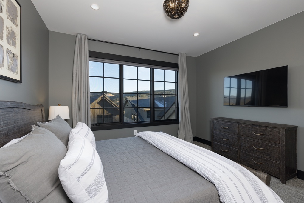 King Guest Room